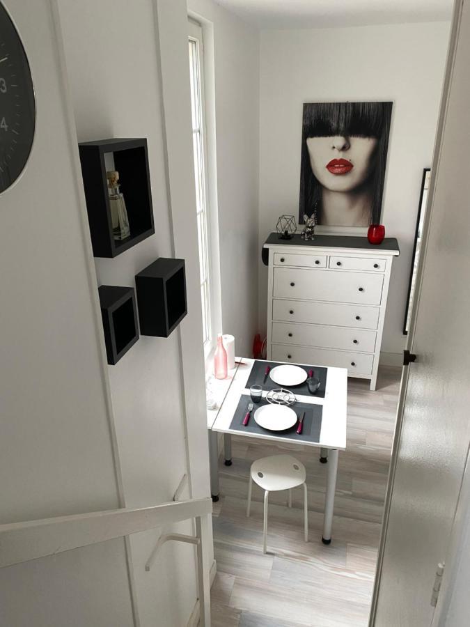 Studio au cœur de Granville Extérieur photo