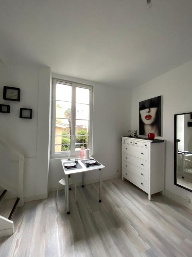Studio au cœur de Granville Extérieur photo
